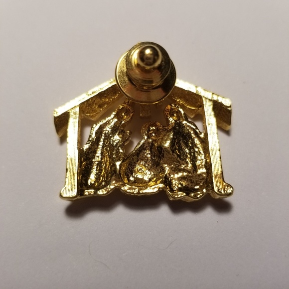 Lovely VTG Nativity Lapel Pin - Picture 6 of 7